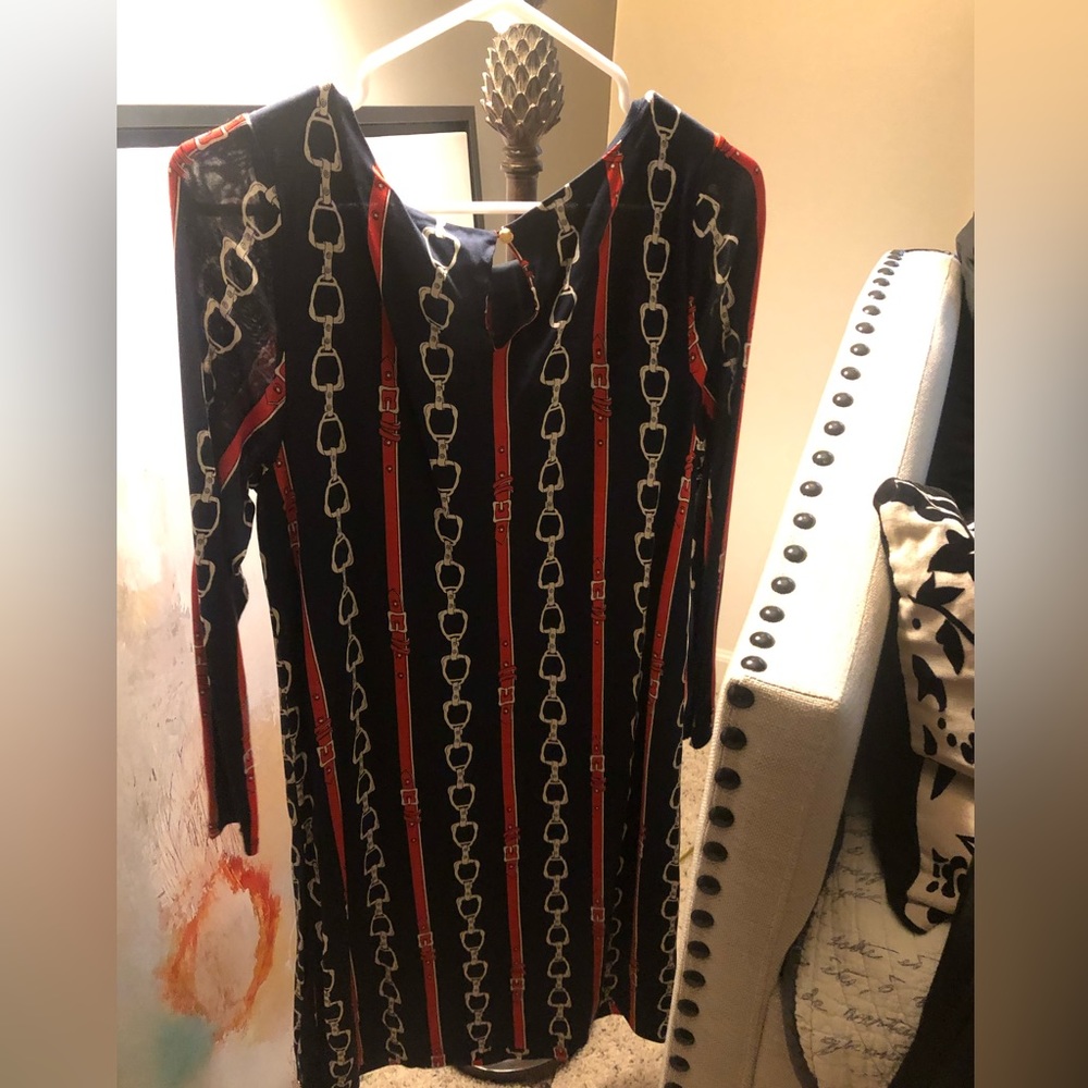 Clothes

Brand juicy couture size large still has labels 
Chain / belt pattern